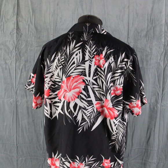 Vintage Hawaiian Shirt - Floral Pattern on Black by Hilo Hattie - Men's XL - Picture 7 of 10
